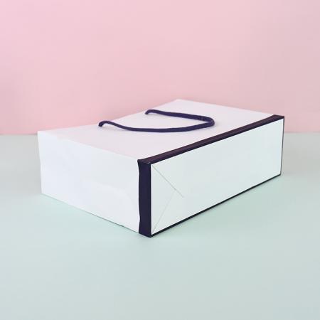 Luxury boutique packaging white paper gift bag  customized